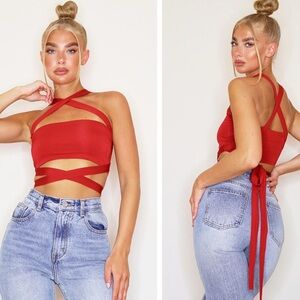 PRETTYLITTLETHING RED SLINKY TIE DETAIL BANDEAU TOP